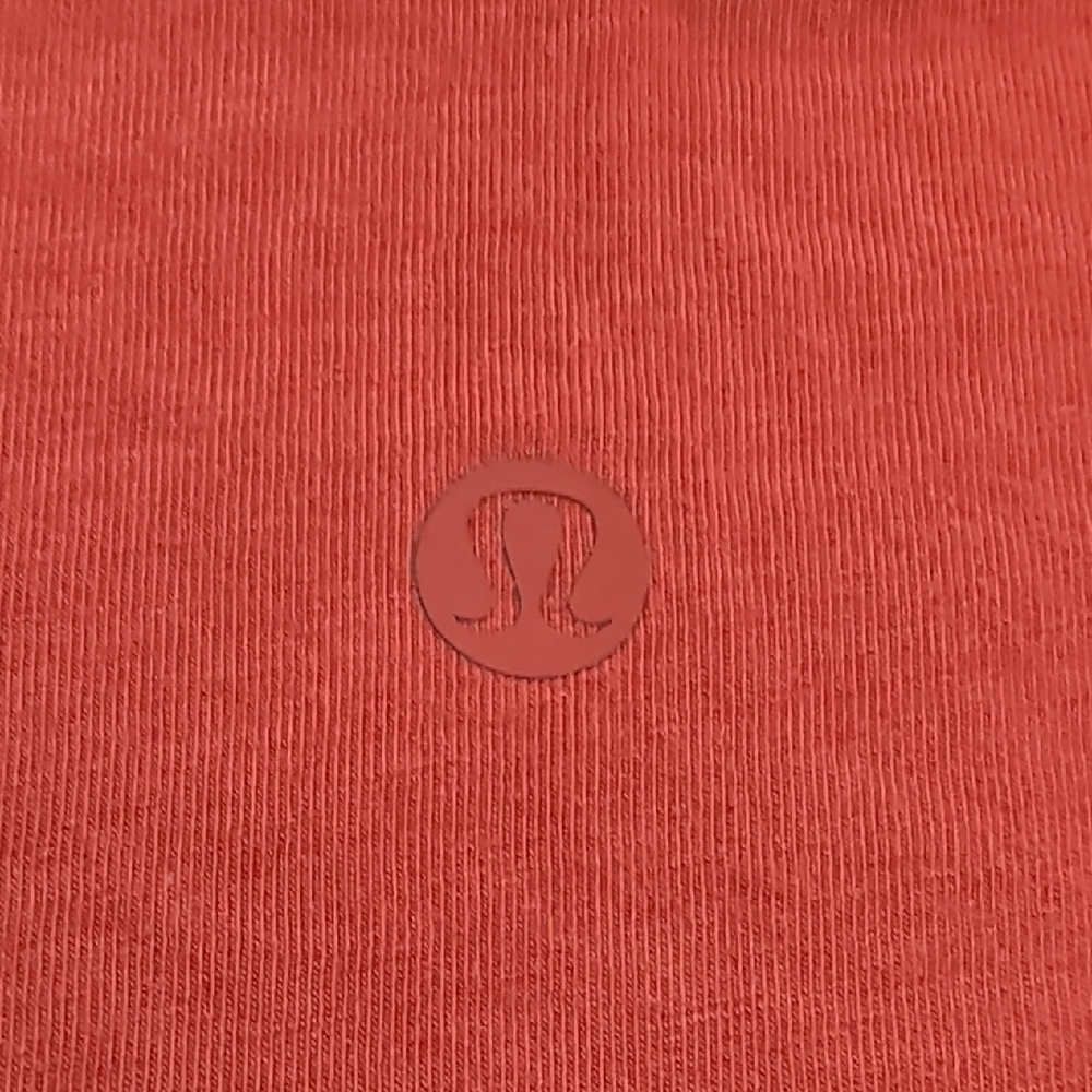 Lululemon Cates Tee in Aztec Brick EUC - Picture 5 of 6